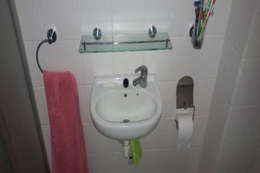 1 Bedroom Property for Sale in Zonnebloem Western Cape